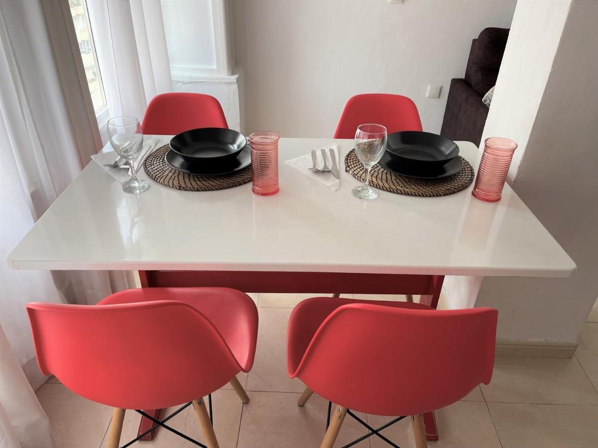 Ver93 - Redstudio Torremolinos Luaran gambar